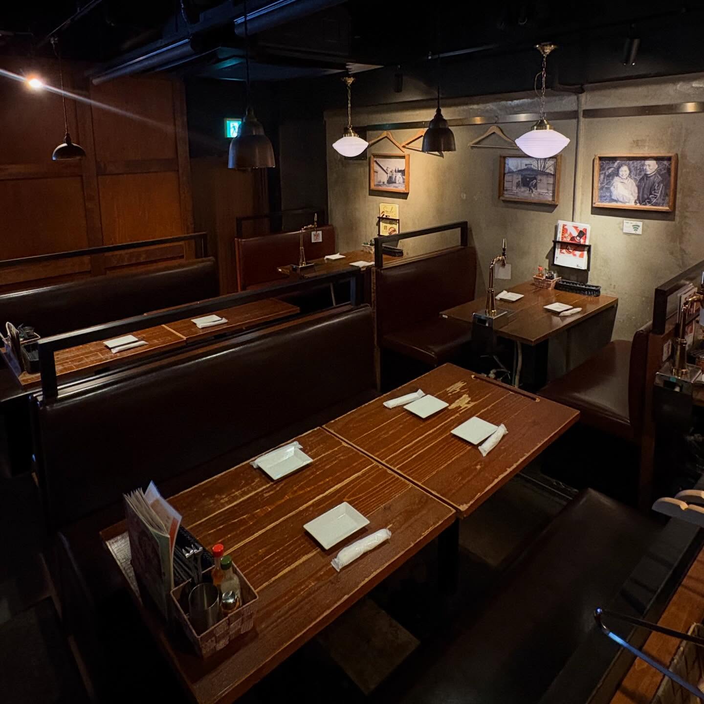 ⁡【やきとり屋すみれ 新宿西店】